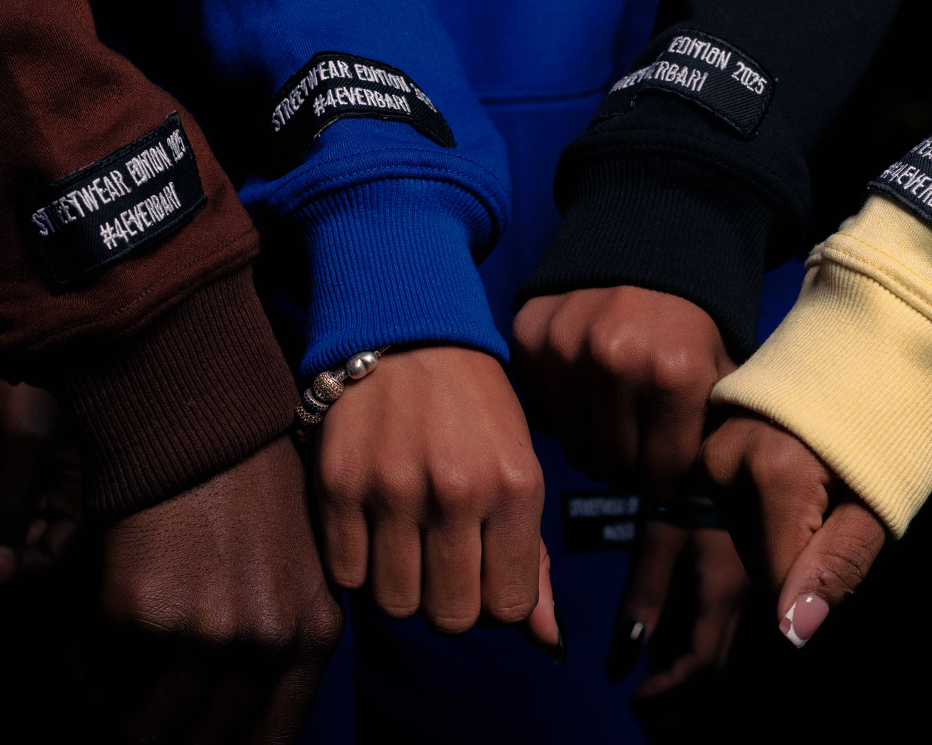 VERSATILE LIFESTYLE SweatSuit