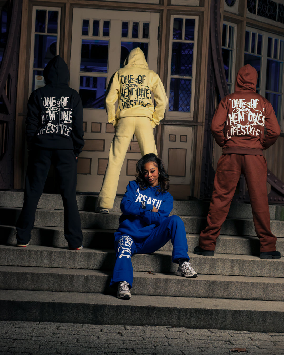 VERSATILE LIFESTYLE SweatSuit